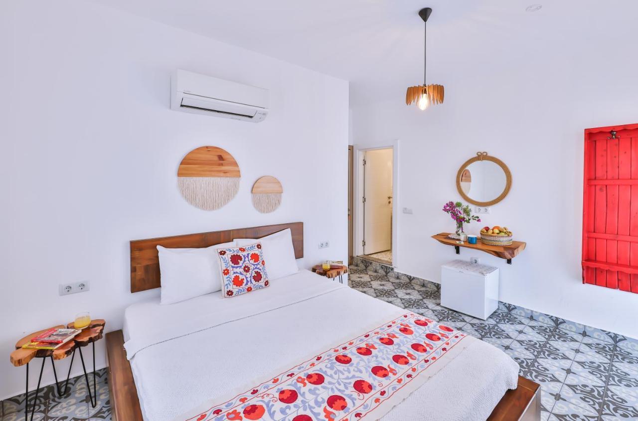 Dantel Butik Ev Pansiyon Kaş Esterno foto