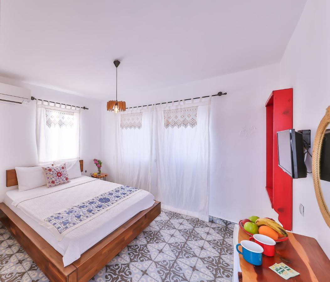 Dantel Butik Ev Pansiyon Kaş Esterno foto